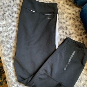 Woman’s adidas workout 🏋🏻‍♀️ leggings 😌